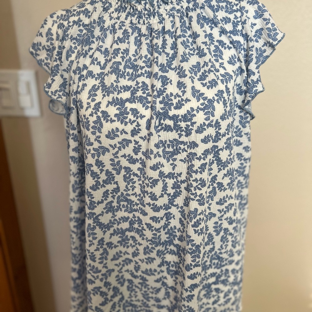 Ladies NWT Melloday | Blue & White Flutter Sleeve Blouse | Blue & White | Size L